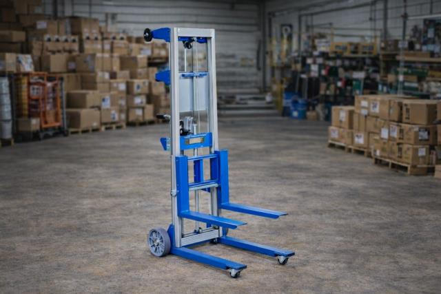 Where to rent LIFT, MATERIAL 12  350LB in Hayden ID