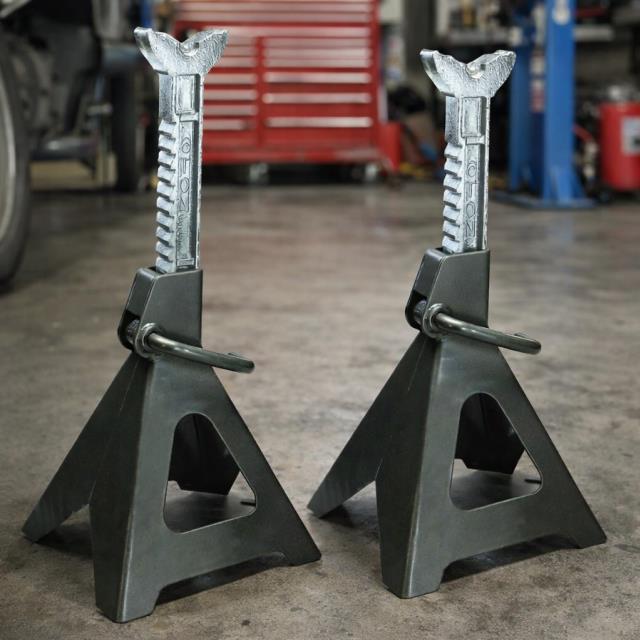 Where to rent STANDS, AXLE PAIR in Hayden ID